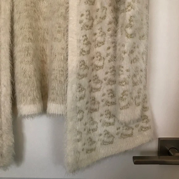 Anthropologie Raga Cassidy Eyelash Cardigan - Picture 5 of 8